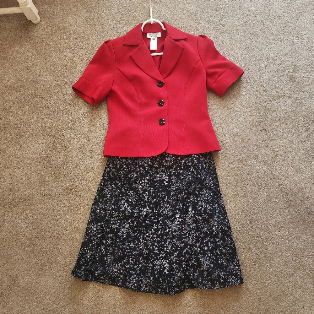 Studio I Red Blazer and Black Floral Skirt Set, ISize 4P